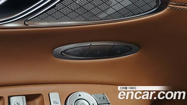 Genesis GV70 — Фото автомобиля 26