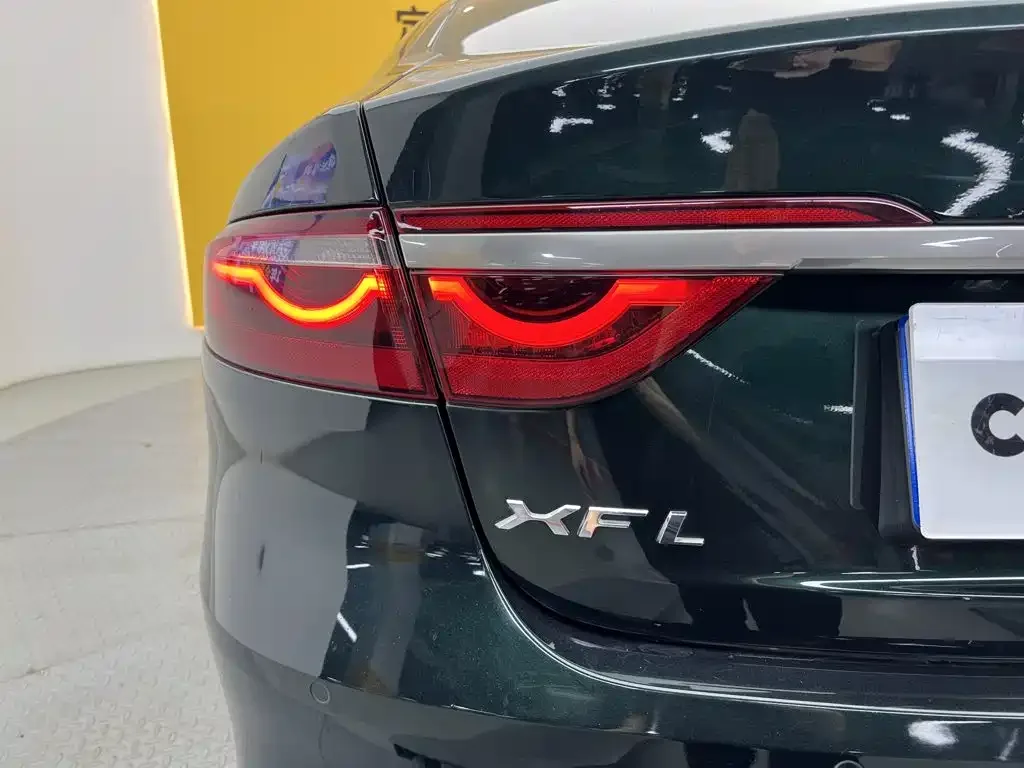 Jaguar Jaguar XFL 2022 XFL 2.0T P300 4WD Flagship Sport — Фото автомобиля 10