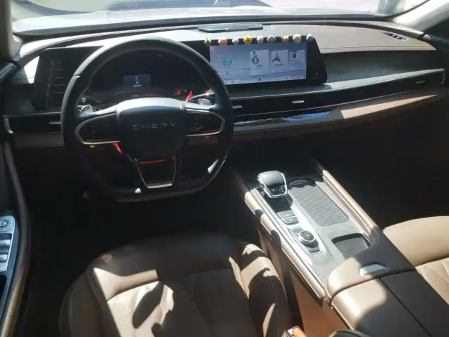 Chery Arrizo 8 — Фото автомобиля 12