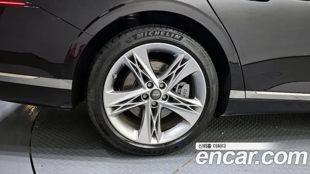 Genesis G90 Бензин 3.5 турбо AWD — Фото автомобиля 5