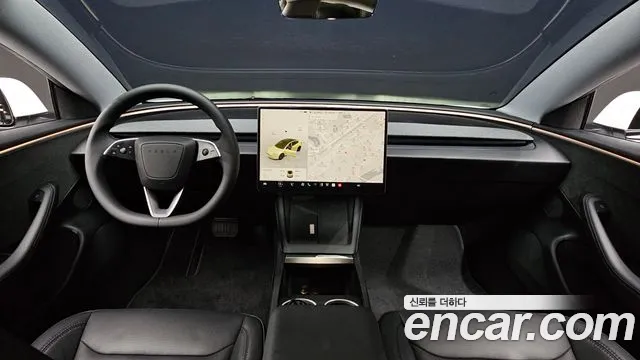 Tesla Model 3 — Фото автомобиля 7