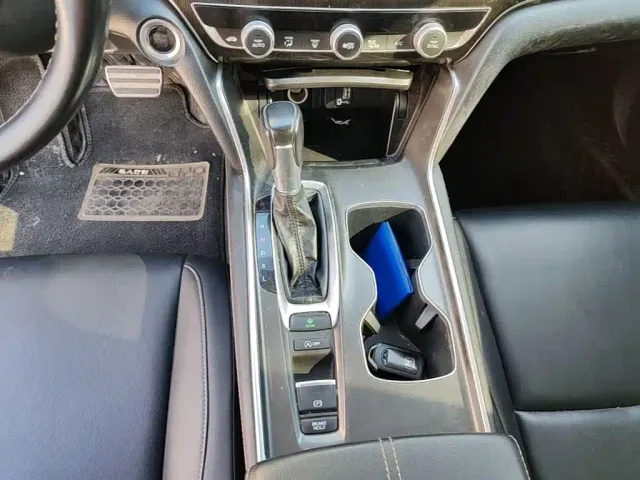 Honda Accord — Фото автомобиля 13