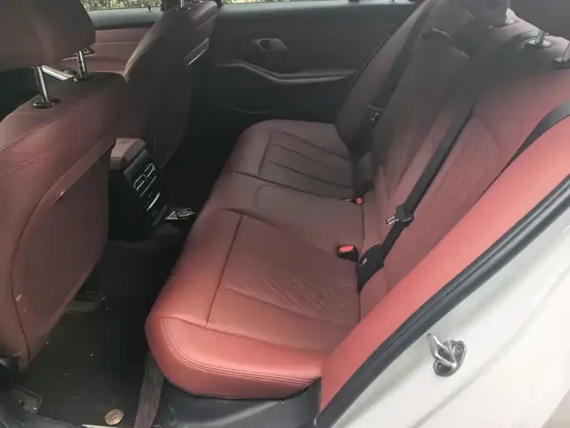 BMW 3 Series — Фото автомобиля 10