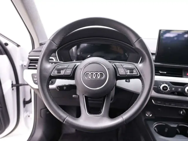 Audi A4L — Фото автомобиля 23