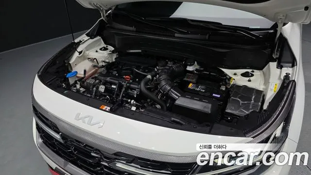 Kia Seltos Новый Seltos Бензин 1.6 турбо 2WD — Фото автомобиля 2