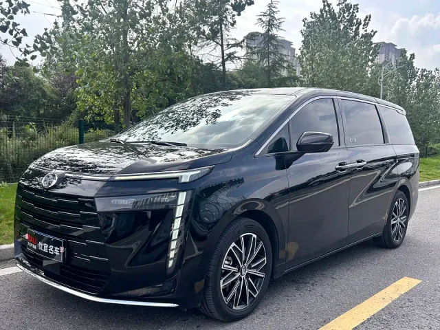 Фотография автомобиля — GAC Trumpchi E8
