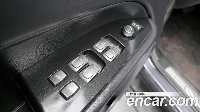 KG_Mobility_Ssangyong Rexton Новый Rexton Sport Khan Дизель 2.2 4WD — Фото автомобиля 13