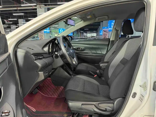 Toyota Vios — Фото автомобиля 6