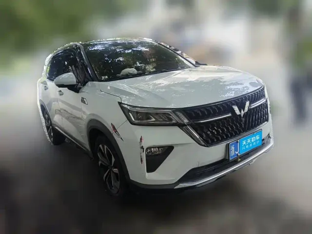 Wuling Asta — Фото автомобиля 3