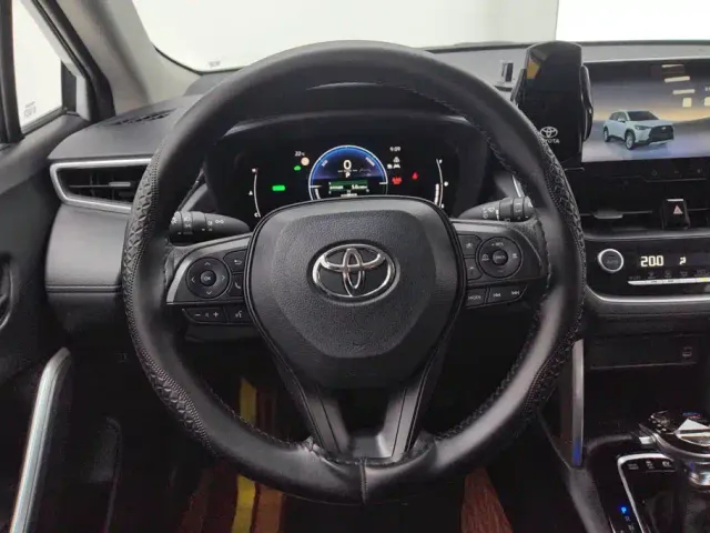 Toyota Corolla Cross — Фото автомобиля 15