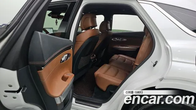 Genesis GV70 — Фото автомобиля 17
