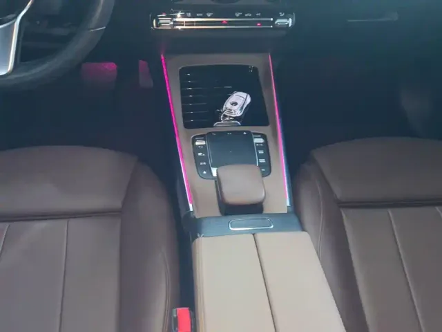 Mercedes-Benz GLB-Class — Фото автомобиля 13