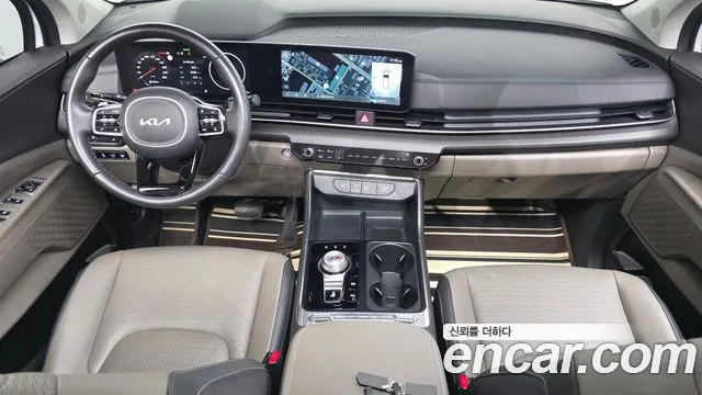 Kia Carnival Generation 4 — Фото автомобиля 10