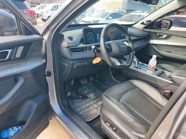 Chery Tiggo 8 — Фото автомобиля 15