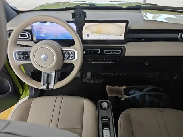 Baojun Yep — Фото автомобиля 5
