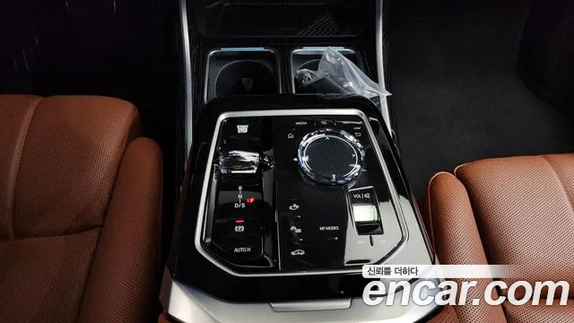 BMW 7-Series — Фото автомобиля 8