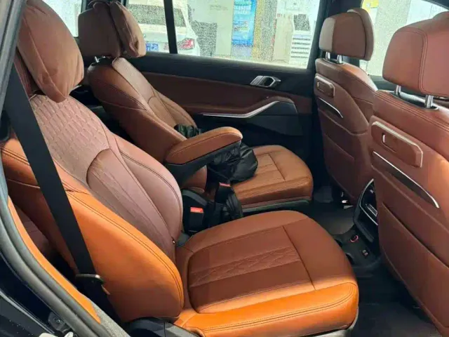 BMW X7 — Фото автомобиля 7