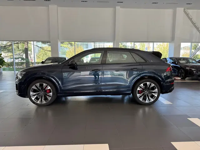 Audi Q8 — Фото автомобиля 4
