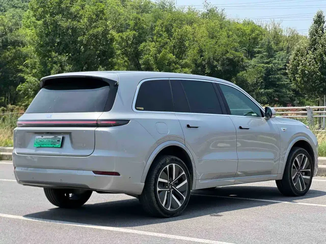 Li Auto L9 — Фото автомобиля 7