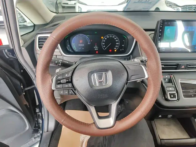 Honda Odyssey — Фото автомобиля 10
