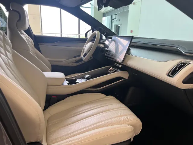 BYD Song L EV — Фото автомобиля 8