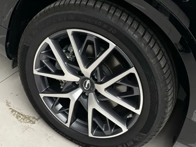 GAC Trumpchi GS8 — Фото автомобиля 9