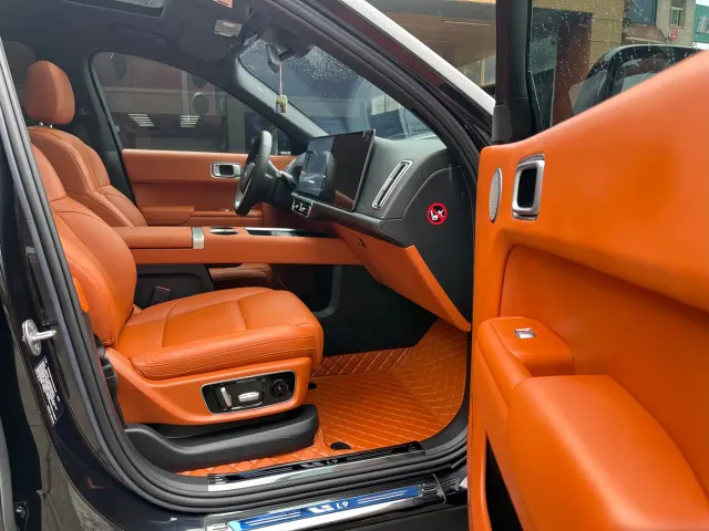 Li Auto L9 — Фото автомобиля 9