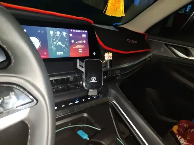 Changan CS35 Plus — Фото автомобиля 5