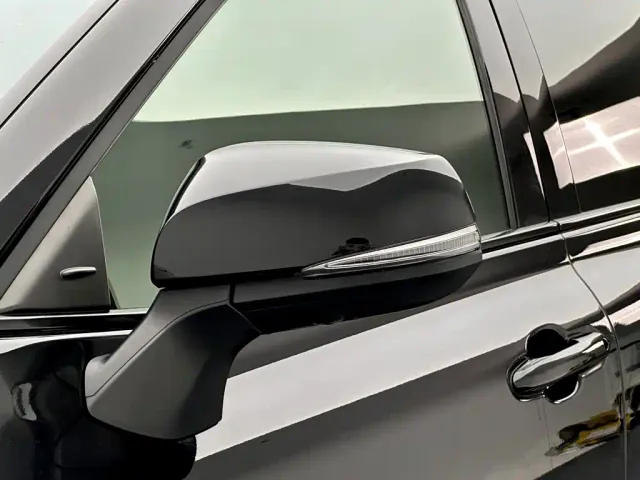Toyota Crown Kluger — Фото автомобиля 30