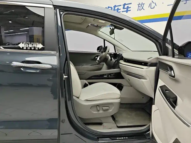 Hyundai Custo — Фото автомобиля 8