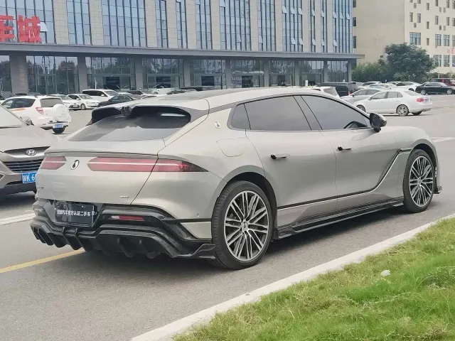 Denza Z9GT — Фото автомобиля 15