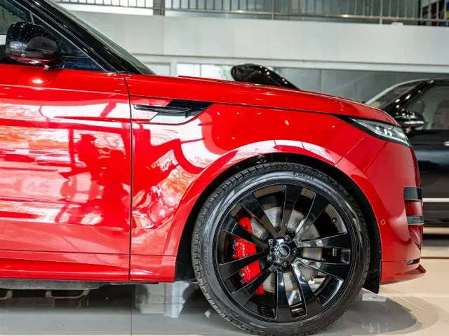 Land Rover Range Rover Sport — Фото автомобиля 5