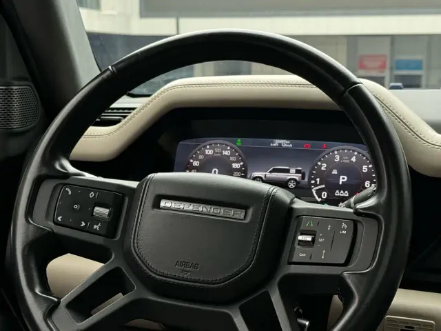 Land Rover Defender — Фото автомобиля 3