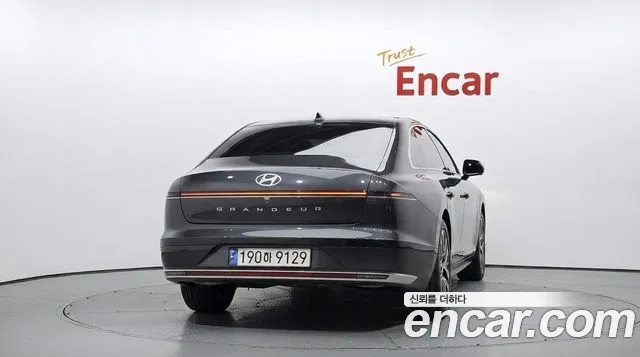 Hyundai Grandeur Grandeur (GN7) 2.5 Бензин 2WD — Фото автомобиля 4