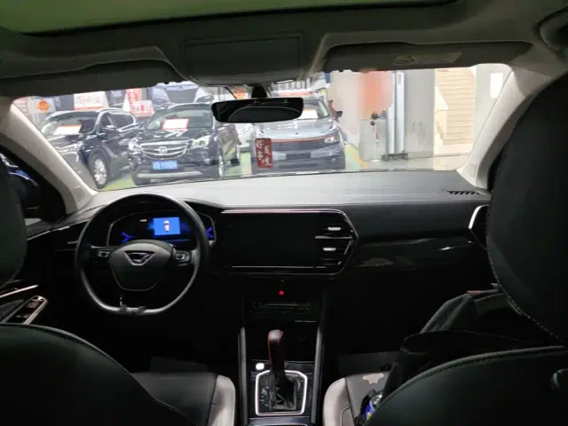 Jetta VS7 — Фото автомобиля 9
