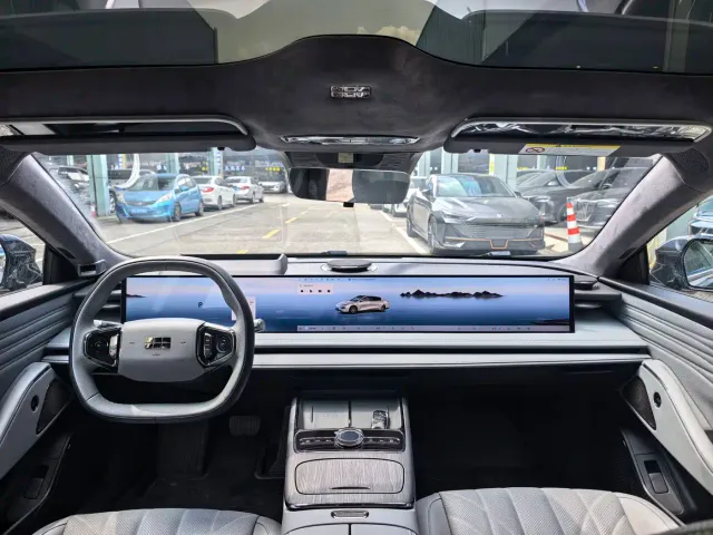 Geely Galaxy E8 — Фото автомобиля 7