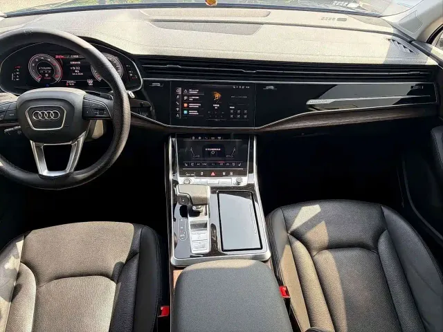 Audi Q7 — Фото автомобиля 8