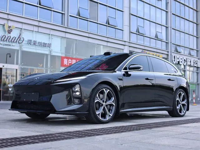 Фотография автомобиля — Nio ET5 Touring