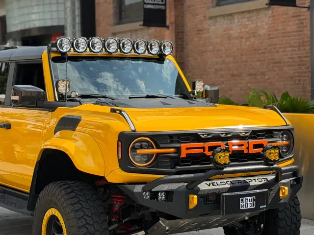 Ford Bronco — Фото автомобиля 12
