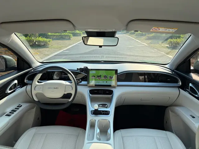 Geely Starry Wish — Фото автомобиля 12