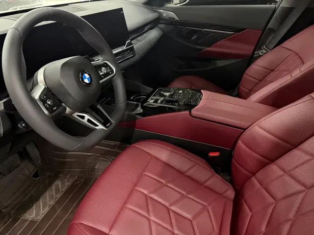 BMW 5 Series — Фото автомобиля 9