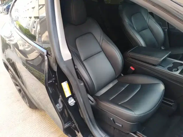 Tesla Model Y 2022 Facelift Rear-Wheel Drive Version — Фото автомобиля 24