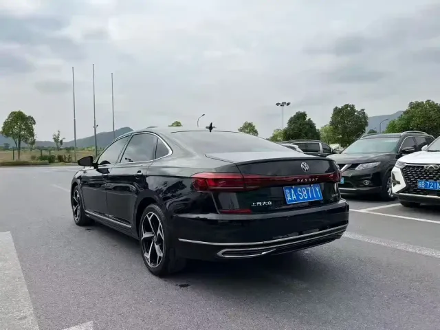 Volkswagen Passat — Фото автомобиля 5