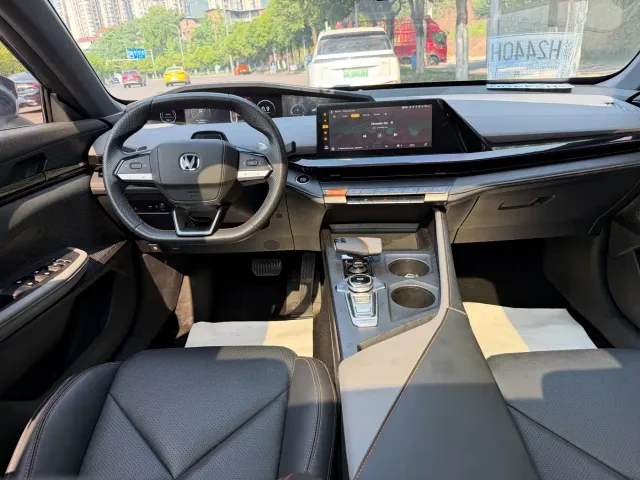 Changan UNI-V — Фото автомобиля 10