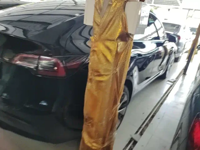 Tesla Model Y — Фото автомобиля 6