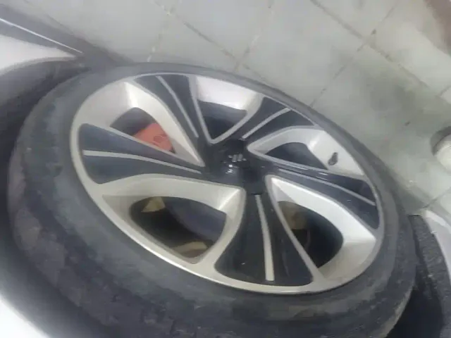 IM Motors L7 — Фото автомобиля 22