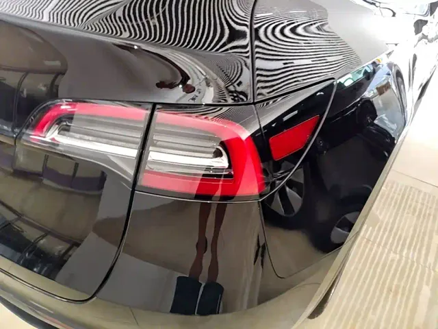 Tesla Model Y — Фото автомобиля 7