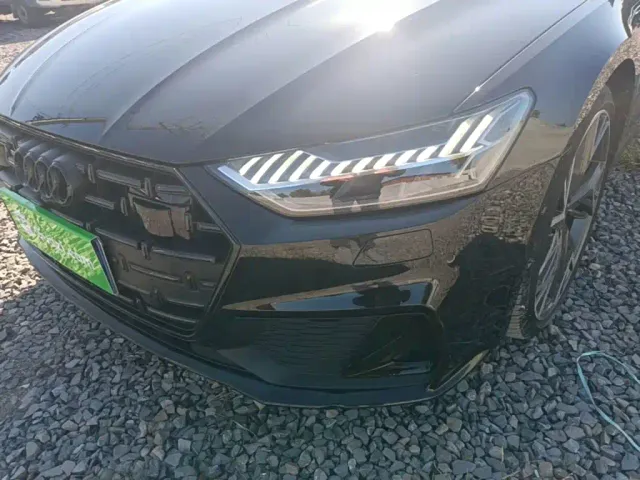 Audi A7L — Фото автомобиля 23