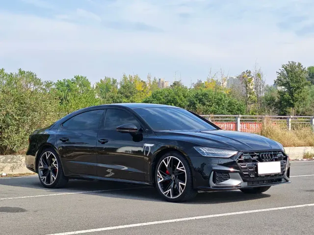 Audi A7L — Фото автомобиля 3