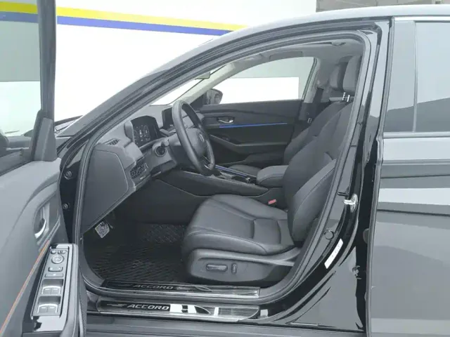 Honda Accord — Фото автомобиля 9
